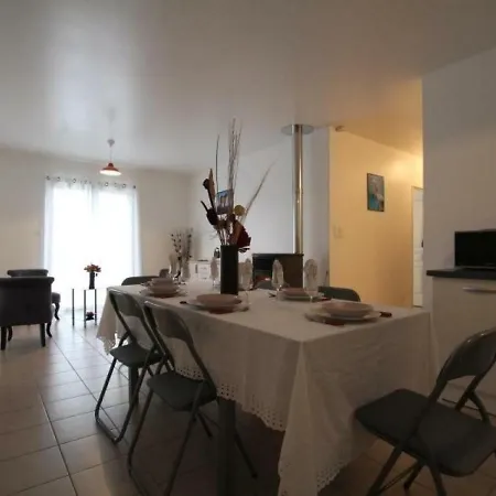 House Maison Yvonne Ferienhaus Guiche